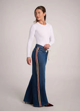 LILY WIDE LEG JEANS / CARINA YOGA JEANS