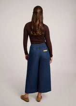 JEAN LARGE LILY / BELINDA