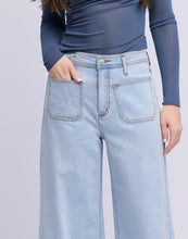 LILY WIDE LEG JEANS / SHERYL YOGA JEANS