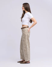 MALIA RELAXED JEANS / CHER