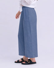 PANTALON COURT À JAMBES LARGES EN LIN DENIM / SOFIA de YOGA JEANS
