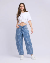 MALIA RELAXED JEANS / KARLIE YOGA JEANS