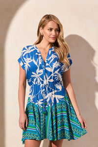 Robe à col cranté et imprimé combiné avec cordon de serrage à la taille