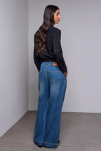 Pantalon Brooke Denim à plis sur le devant et jambes larges