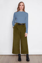 Pantalon Isadora en corduroy de Julei Design Olive