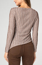 Top en maille à manches longues et ourlet asymétrique