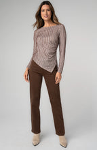 Top en maille à manches longues et ourlet asymétrique