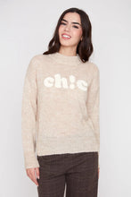 Pull en maille douce avec écusson chic Amande