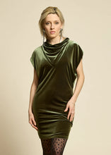 Robe Blow Up Lezzard Cokluch