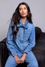Blouse en jean BLUE THREAD à nœud papillon