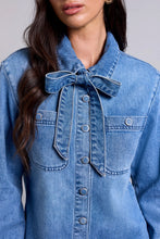 Blouse en jean BLUE THREAD à nœud papillon