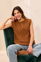 Pull sans manches à col rond fendu doux Noisetier