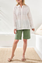 Chemisier boutonné en voile de coton brodé